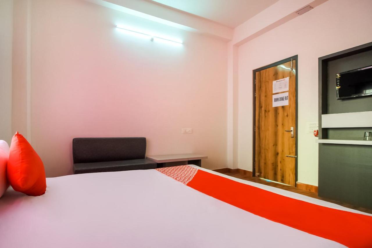 Oyo 69836 Aponjon Resort And Restaurant Shaugaon Екстериор снимка